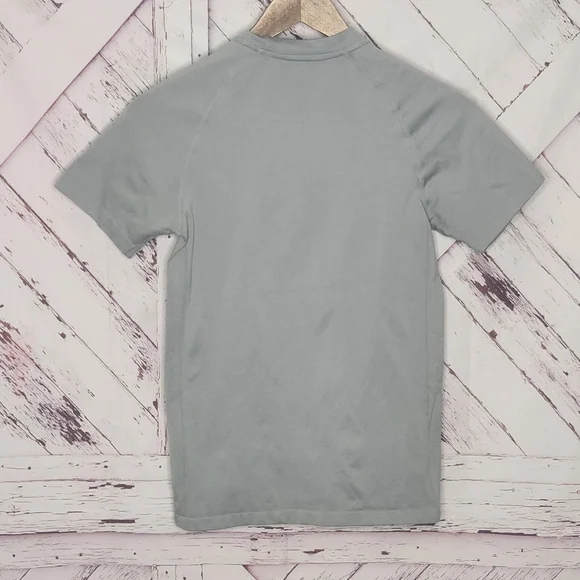 YoungLa 465 Superhero Compression Grey Tee - Picture 2 of 4